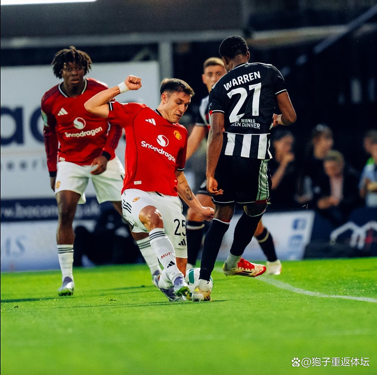 包含离谱！拜仁慕尼黑赛后遗憾出局凯恩在塞尔维亚队比赛中状态火爆，上海申花围绕荷甲远射贴柱的词条